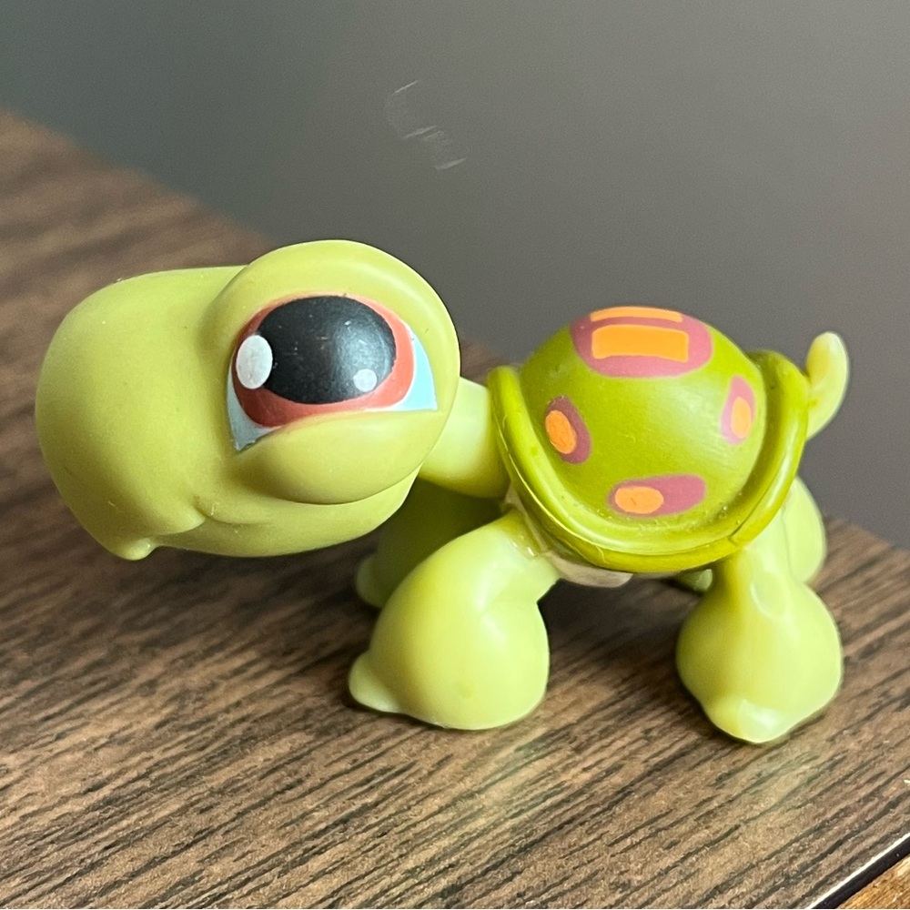 LPS Turtle #8